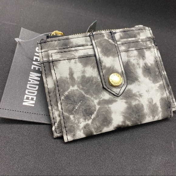 Steve Madden Tie Dye Credit Card Wallet - Picture 8 of 11